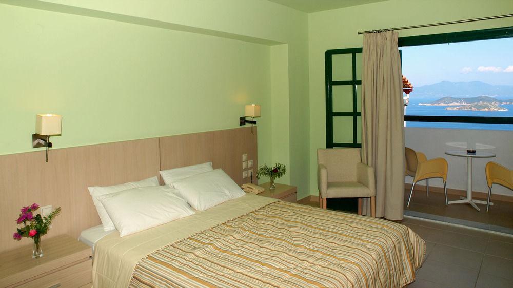 Skiathos Club Hotel & Suites Васіліас Екстер'єр фото