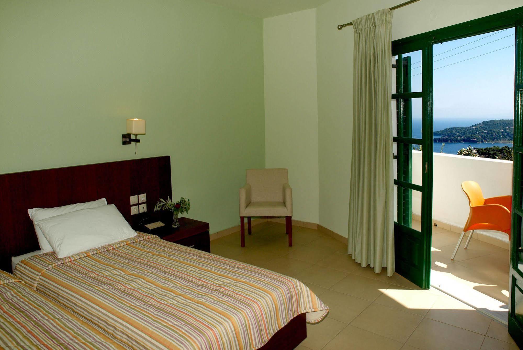 Skiathos Club Hotel & Suites Васіліас Екстер'єр фото