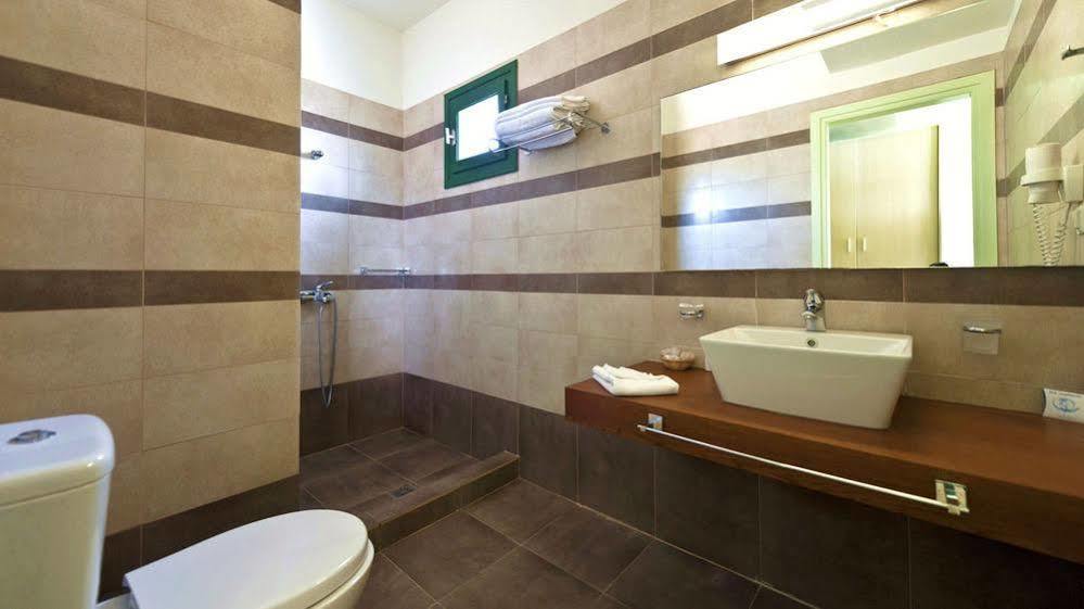 Skiathos Club Hotel & Suites Васіліас Екстер'єр фото