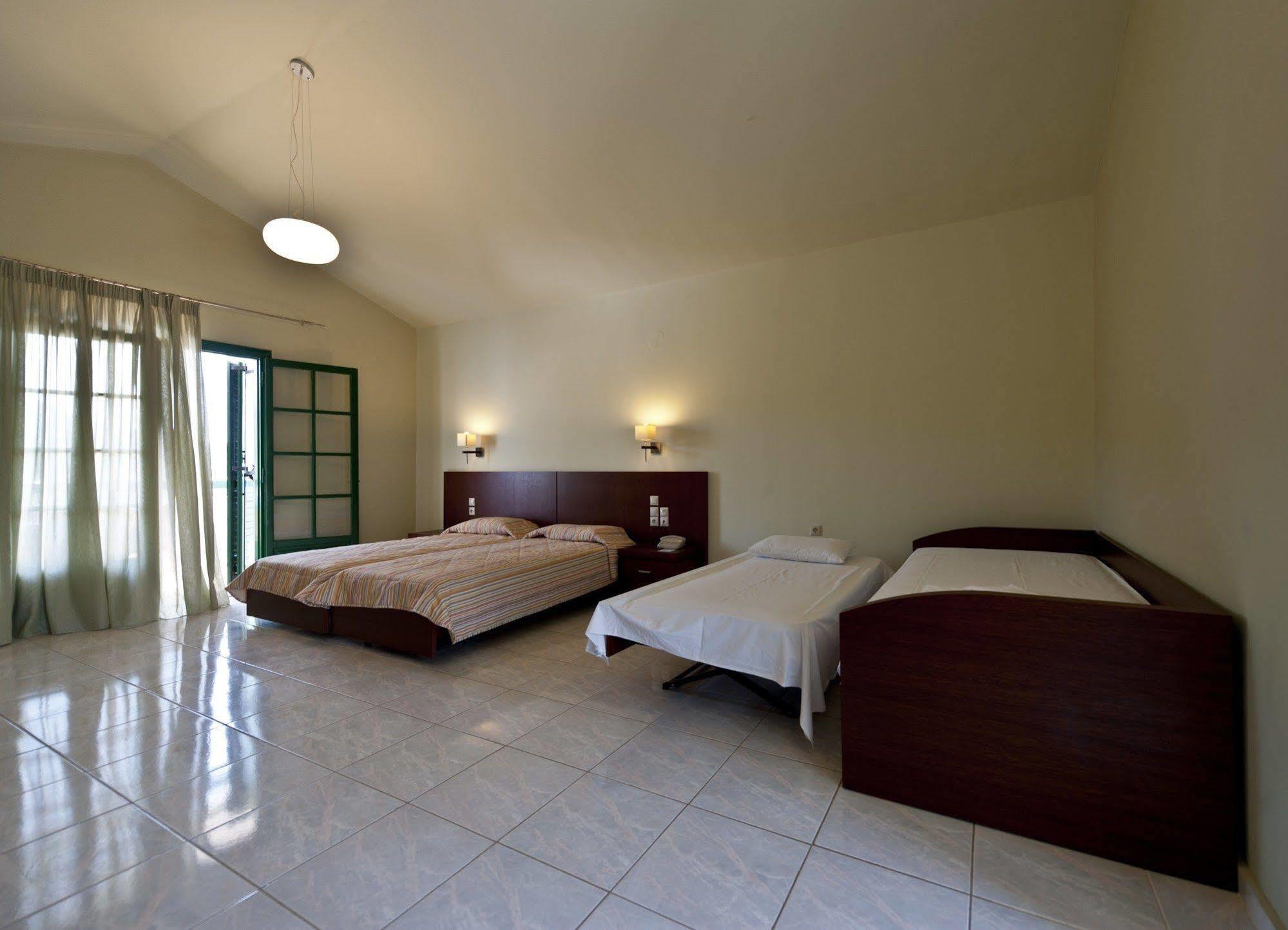 Skiathos Club Hotel & Suites Васіліас Екстер'єр фото
