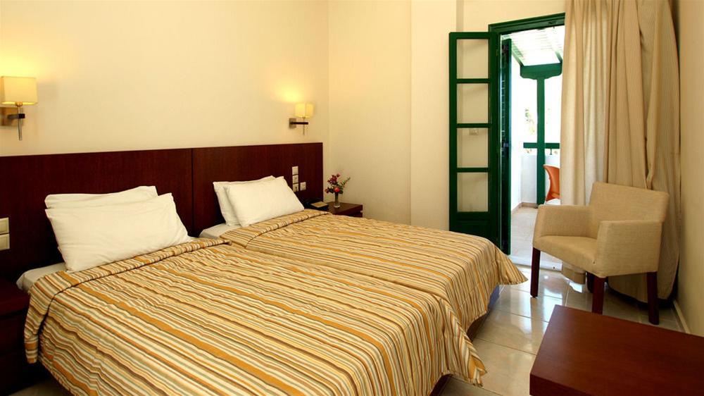 Skiathos Club Hotel & Suites Васіліас Екстер'єр фото